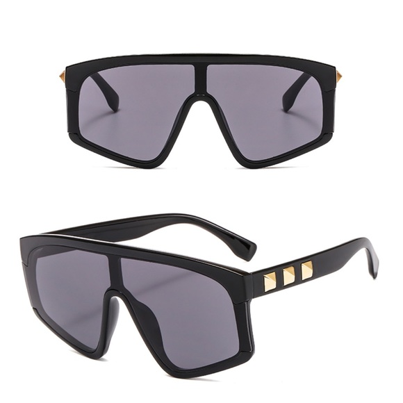 Accessories - Women Luxury Rivet Oversize Sunglass